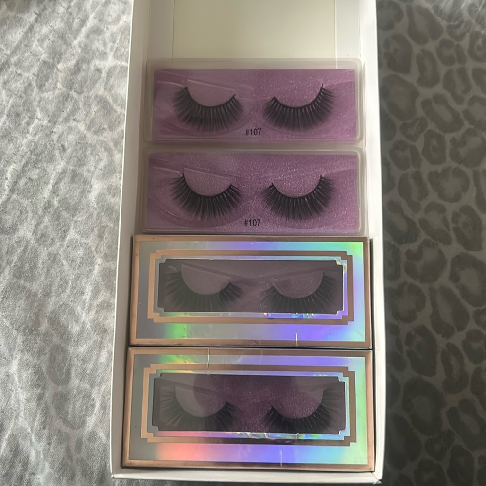 Women’s Lashes